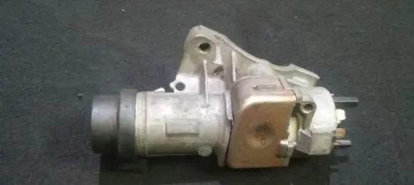 Volkswagen PASSAT B5 Ignition lock 4b0905851