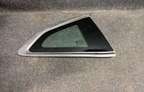 Chevrolet Camaro Rear side window 84145006