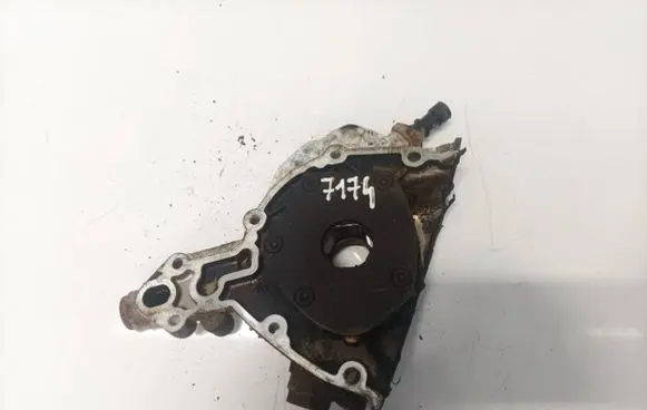 Opel Zafira A Oil pump 