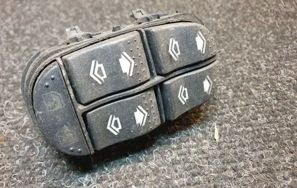 Ford Focus Electric window control switch 2M5T14A132DA