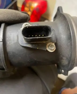 Audi A6 S6 C6 4F Mass air flow meter 059906461K