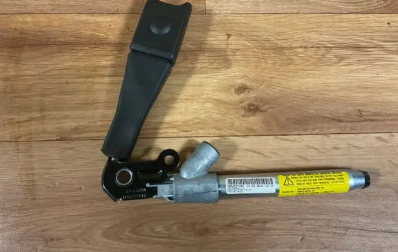 Opel Insignia A Front seatbelt buckle 305536910AC 0034SKA