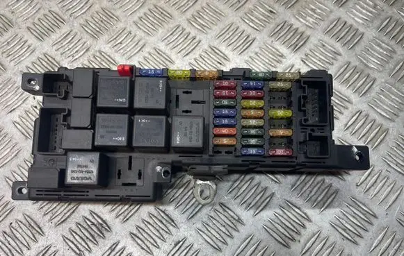 Volvo S60 Fuse module 8678449 518826011