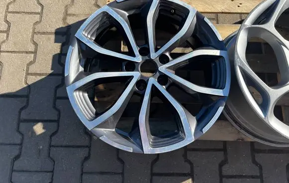 Renault Koleos II R18 alloy rim 403005396R