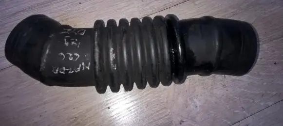 Mazda 626 Air intake hose/pipe
