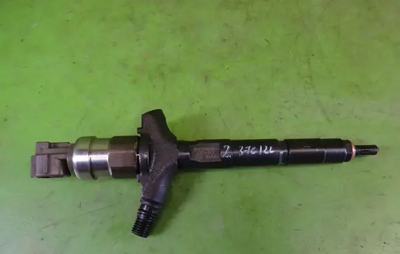 Opel Signum Fuel injector 8-97239161-7