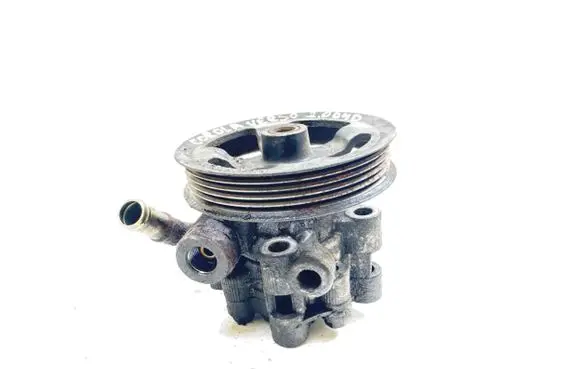 Toyota Corolla Verso AR10 Power steering pump