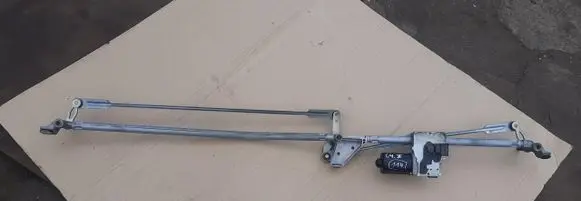 Citroen C4 II Front wiper linkage and motor W19436
