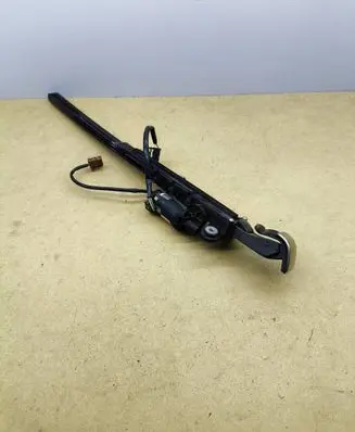 BMW 3 E90 E91 Seat belt adjustment motor 9165377 913503102 10237710