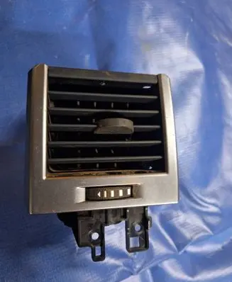Land Rover Range Rover Sport L320 Dash center air vent grill 35043X 05528000