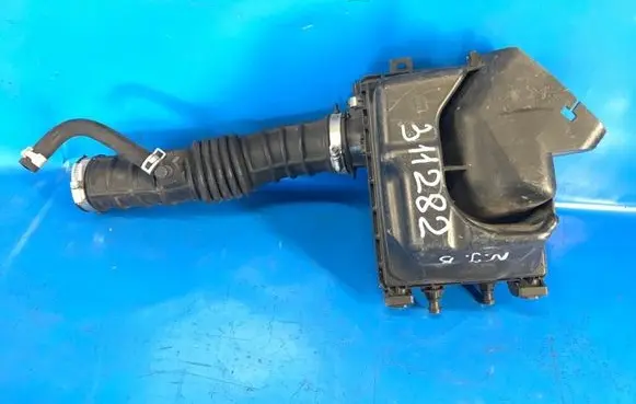 Nissan Juke I F15 Air filter box 165001KC0C