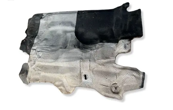 Volvo V60 Heat shield in engine bay 31352067