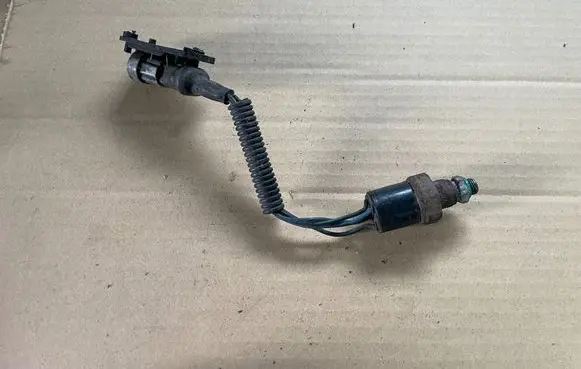 Renault Espace III Air conditioning (A/C) pressure sensor LMH-984-827
