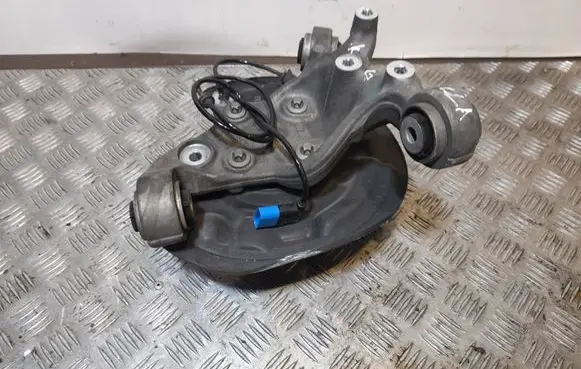 Mercedes-Benz CLA C117 X117 W117 Rear wheel hub spindle/knuckle A2464230420 2460306