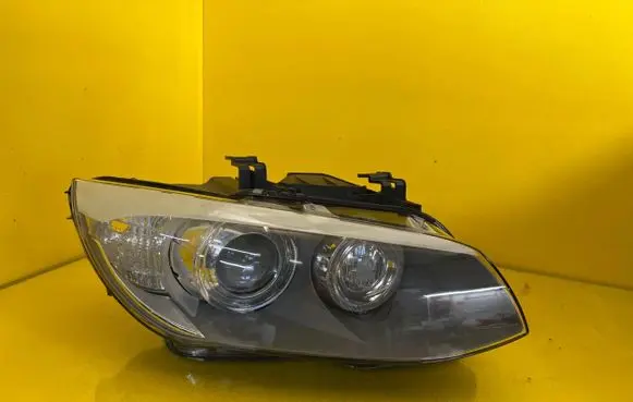 BMW M3 e92 Headlight/headlamp 7239924-06
