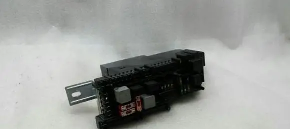 Mercedes-Benz GLK (X204) SAM control unit A2049001402