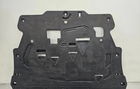 Volvo XC60 Engine splash shield/under tray 32226491