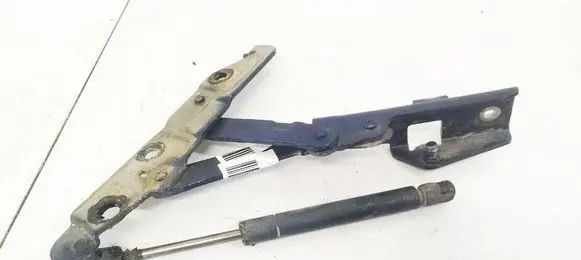 Nissan Primera Tailgate/trunk/boot hinge