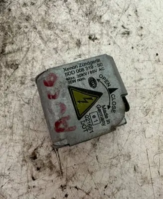 Audi A6 S6 C6 4F Headlight ballast module Xenon 5DD008319