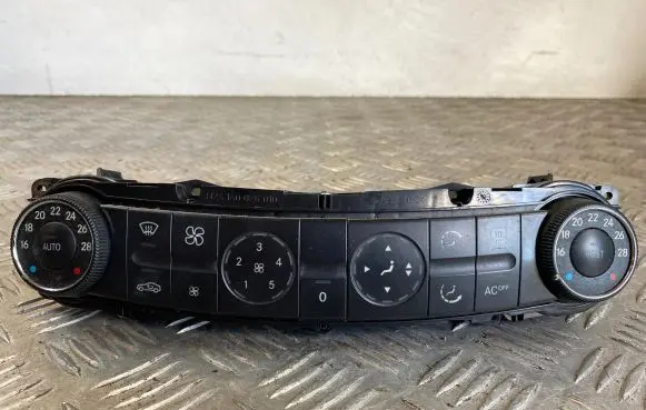 Mercedes-Benz E W211 Climate control unit 2118300385 HV2802 00091003
