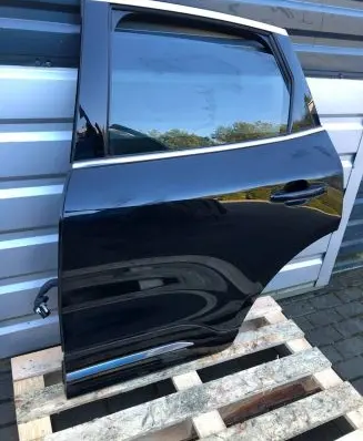 Ford Kuga III Rear door