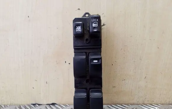 Mitsubishi Pajero Electric window control switch 8608A109 C8DD615M