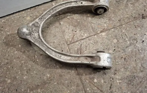 Mercedes-Benz C W205 Front lower control arm/wishbone