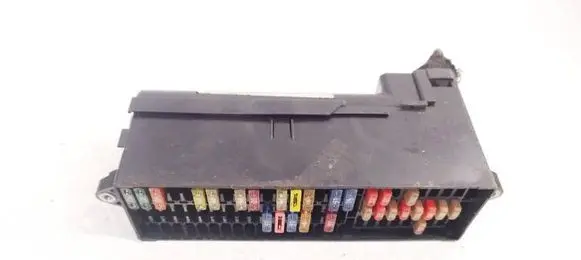 Volkswagen Touran I Fuse box set 1T1970076