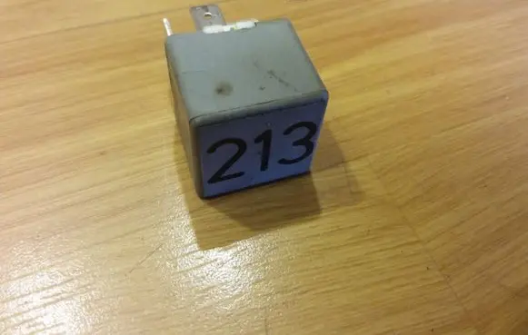 Audi A4 S4 B5 8D Other relay 213 443951253J