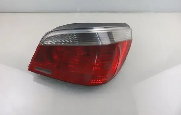 BMW 5 E60 E61 Rear/tail lights 6910768