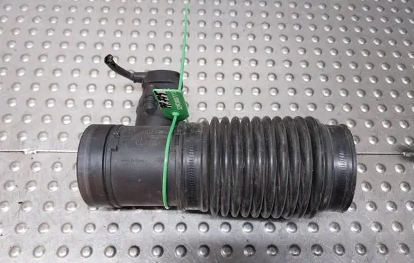 Porsche Cayenne (9PA) Mass air flow meter S26380775 0281002435
