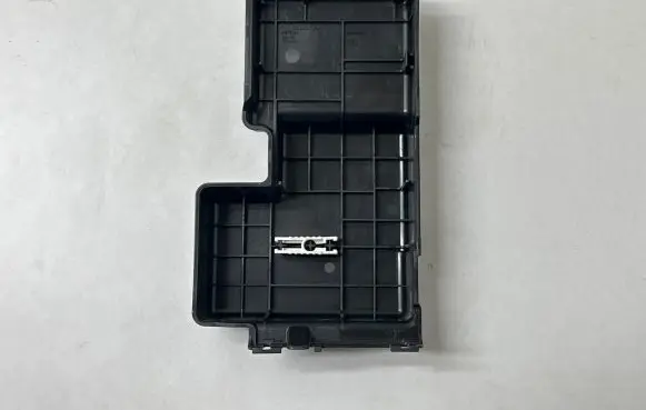 Volvo S90, V90 Fuse box cover 31676133