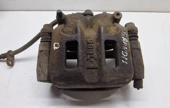 Mitsubishi Grandis Front brake caliper