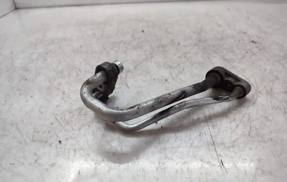 Infiniti Q50 Air conditioning (A/C) pipe/hose