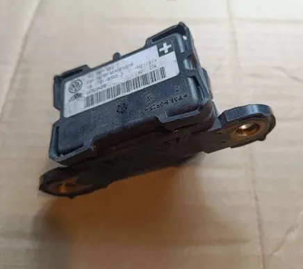 Volkswagen Golf V ESP acceleration yaw rate sensor 1K0907652C CW76C042ME 10170103653