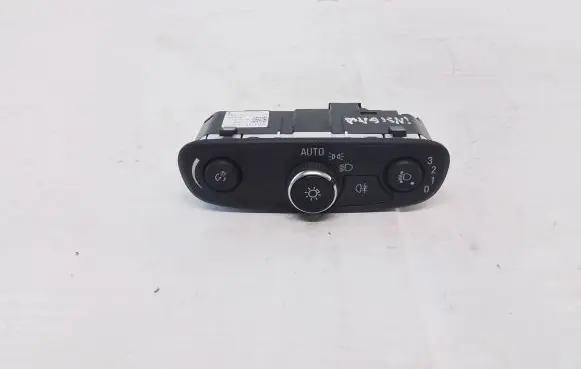 Opel Insignia B Light switch 39121796 F5A010D 02055D