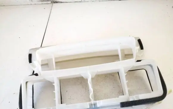 Toyota Verso Air intake duct part