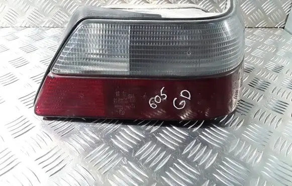 Peugeot 605 Rear/tail lights
