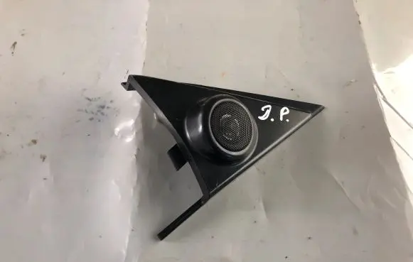 KIA Sorento Front door high frequency speaker 963503E500