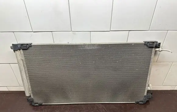 Toyota Prius (XW50) A/C cooling radiator (condenser)