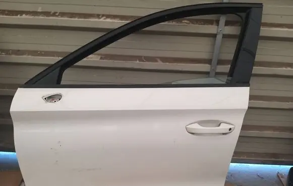 Seat Leon IV Front door