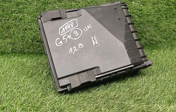 Volkswagen Golf Plus Fuse box set 1K0937125D