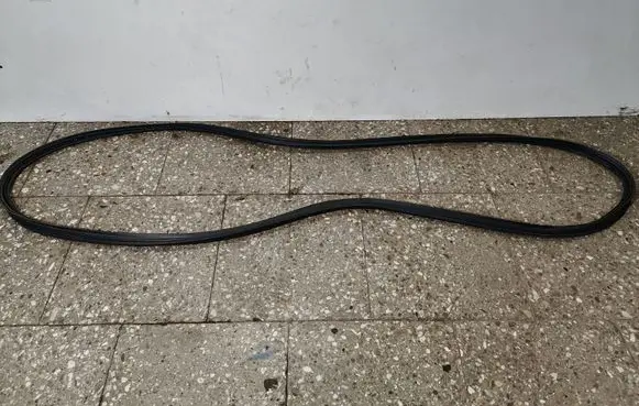 Lexus RX 450H Trunk rubber seal (body) 71061407