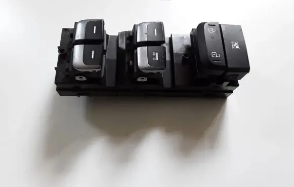 KIA Sportage Electric window control switch