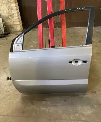 Renault Koleos I Front door