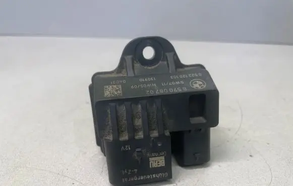 BMW 5 F10 F11 Glow plug pre-heat relay 857008702 0522120103 130910
