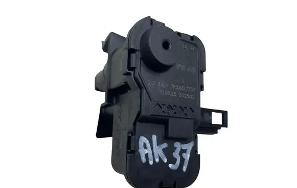 Volkswagen Taigo Fuel tank cap lock motor 7P0810773F