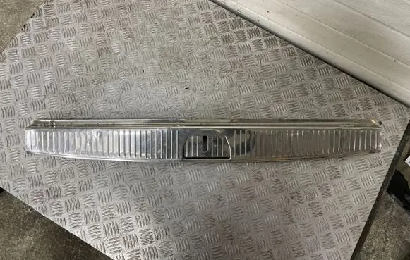 Mercedes-Benz E W211 Trunk/boot sill cover protection A2116900089