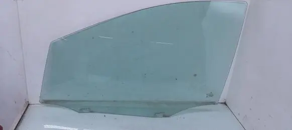 Mercedes-Benz B W245 Front door window glass four-door