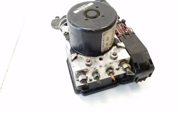 Mercedes-Benz C W204 ABS Pump A2045455332